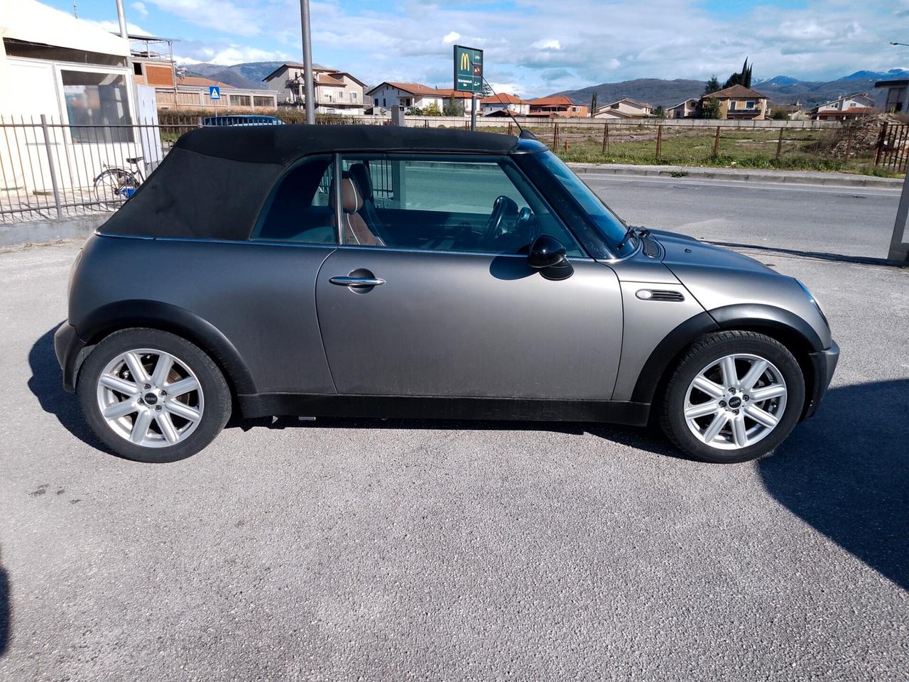 Mini Cooper Cabrio GPL - SIDEWALK