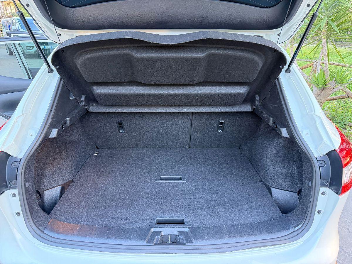 NISSAN - Qashqai - 1.6 dCi 2WD Tekna