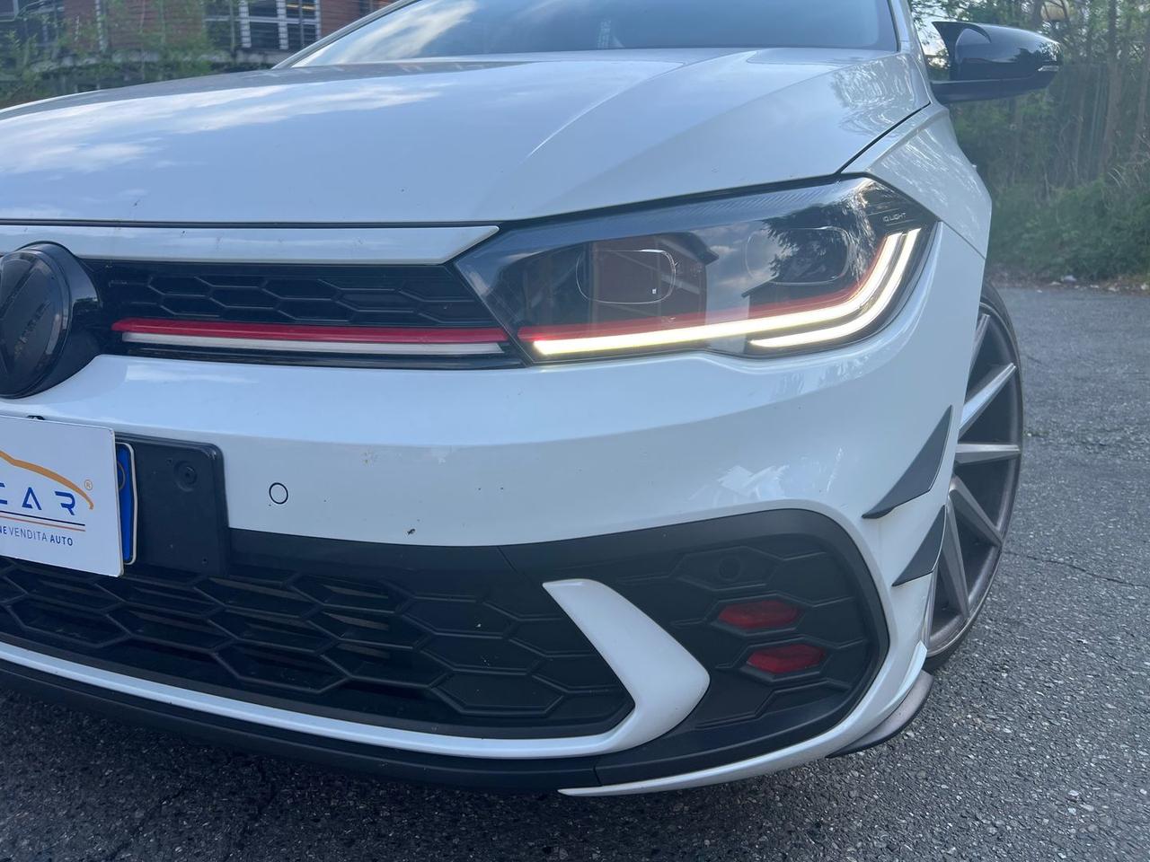 Volkswagen Polo GTI 2.0 TSI GTI #10534