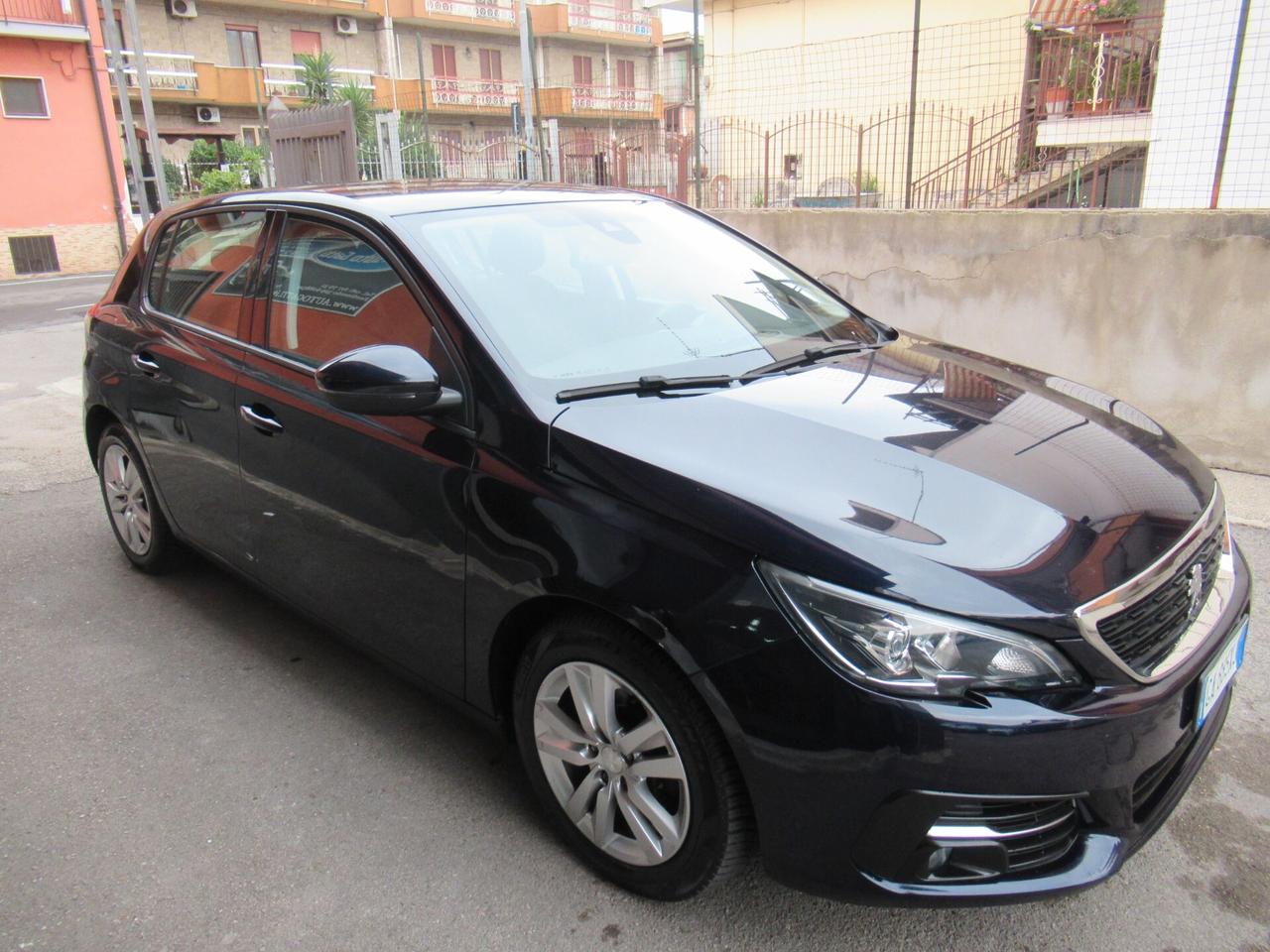 Peugeot 308 BlueHDi 130 S&S Business