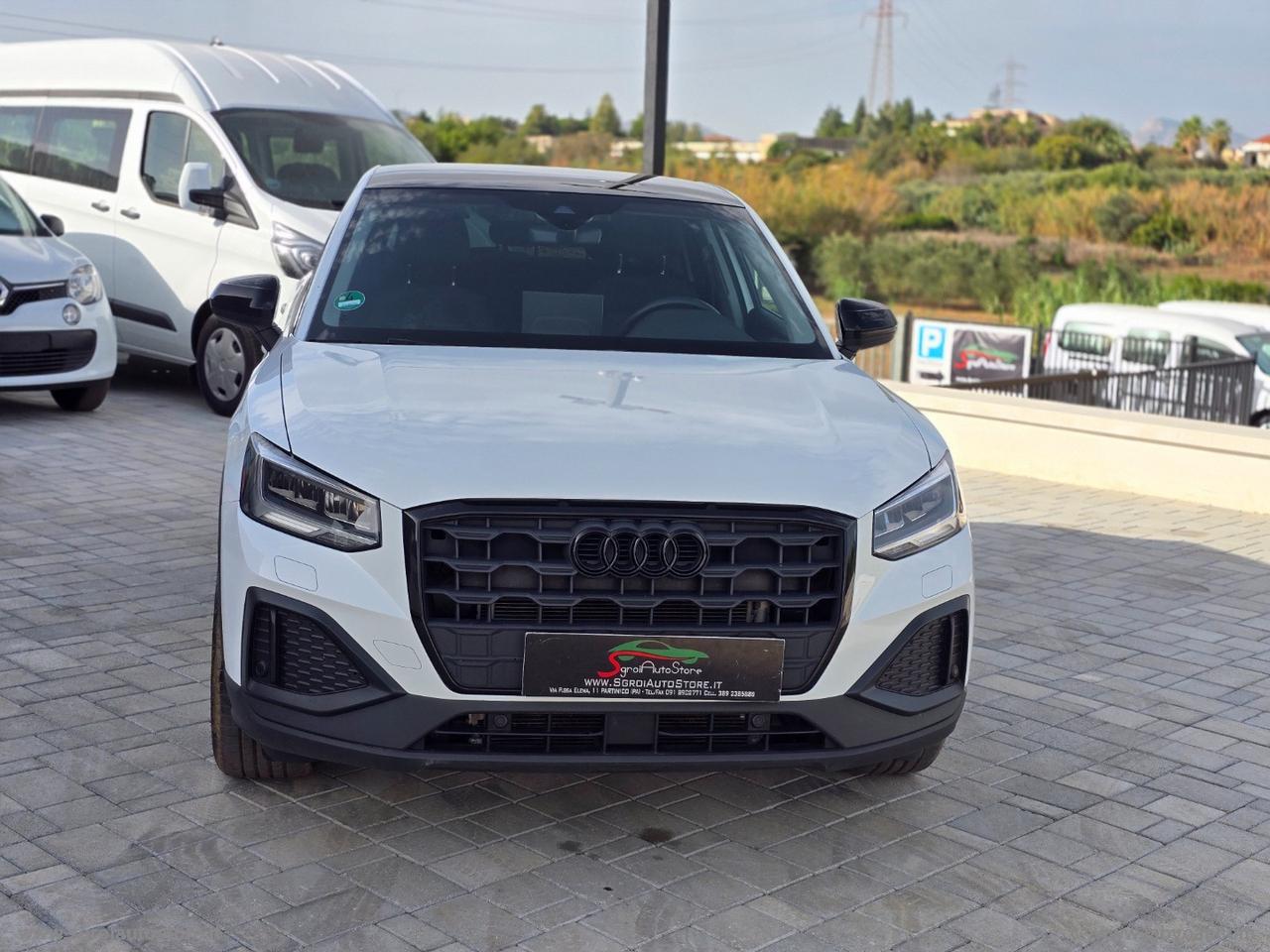 AUDI Q2 30 TDI Business Advanced
