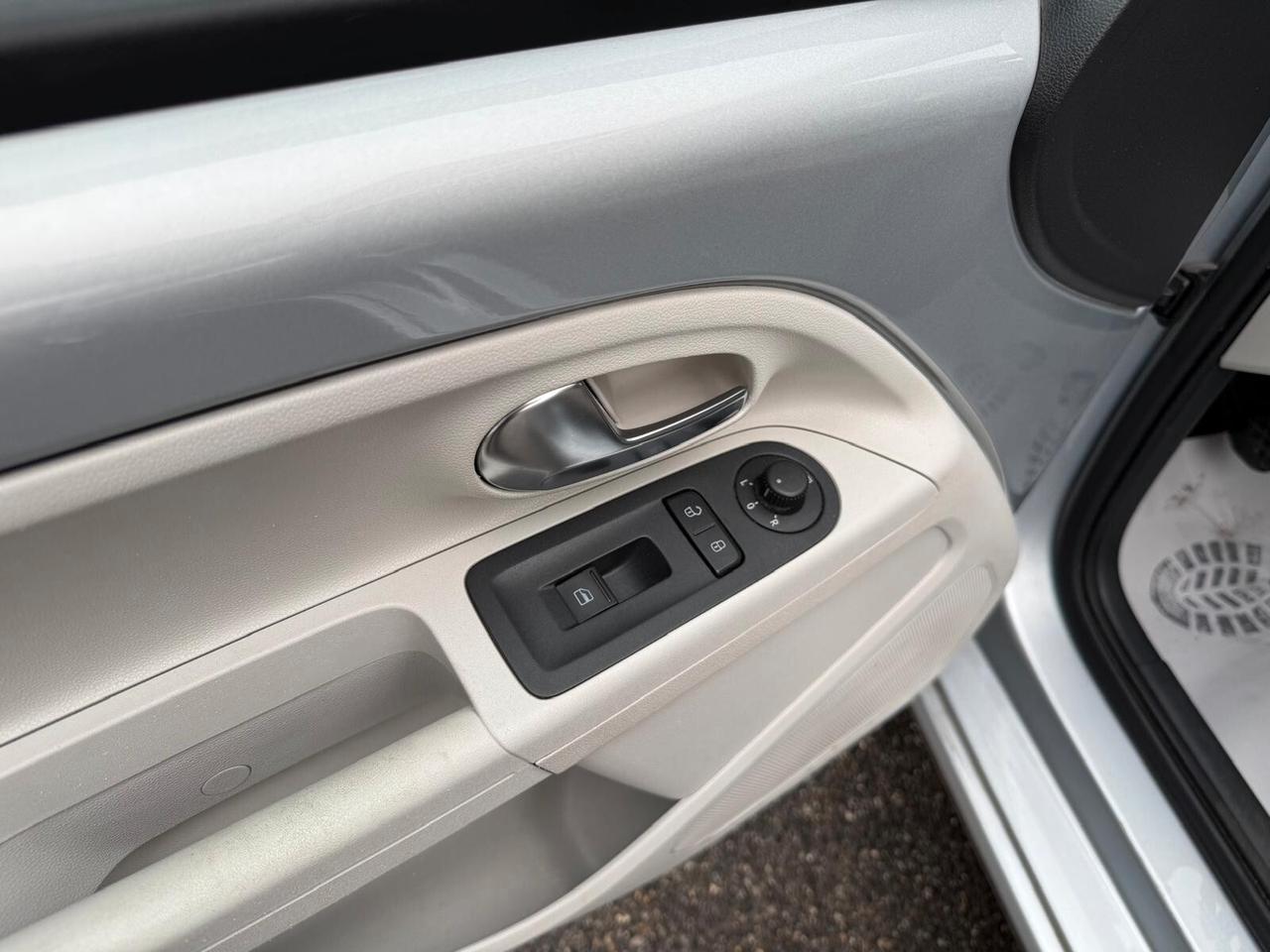 Volkswagen up! 1.0 75 CV 5p. high ***NAVIGATORE / OK NEOPATENTATI***