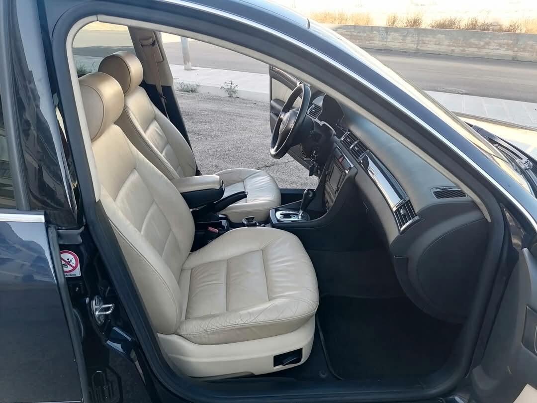 Audi A6 2.5 V6 TDI/180 CV cat Avant quattro