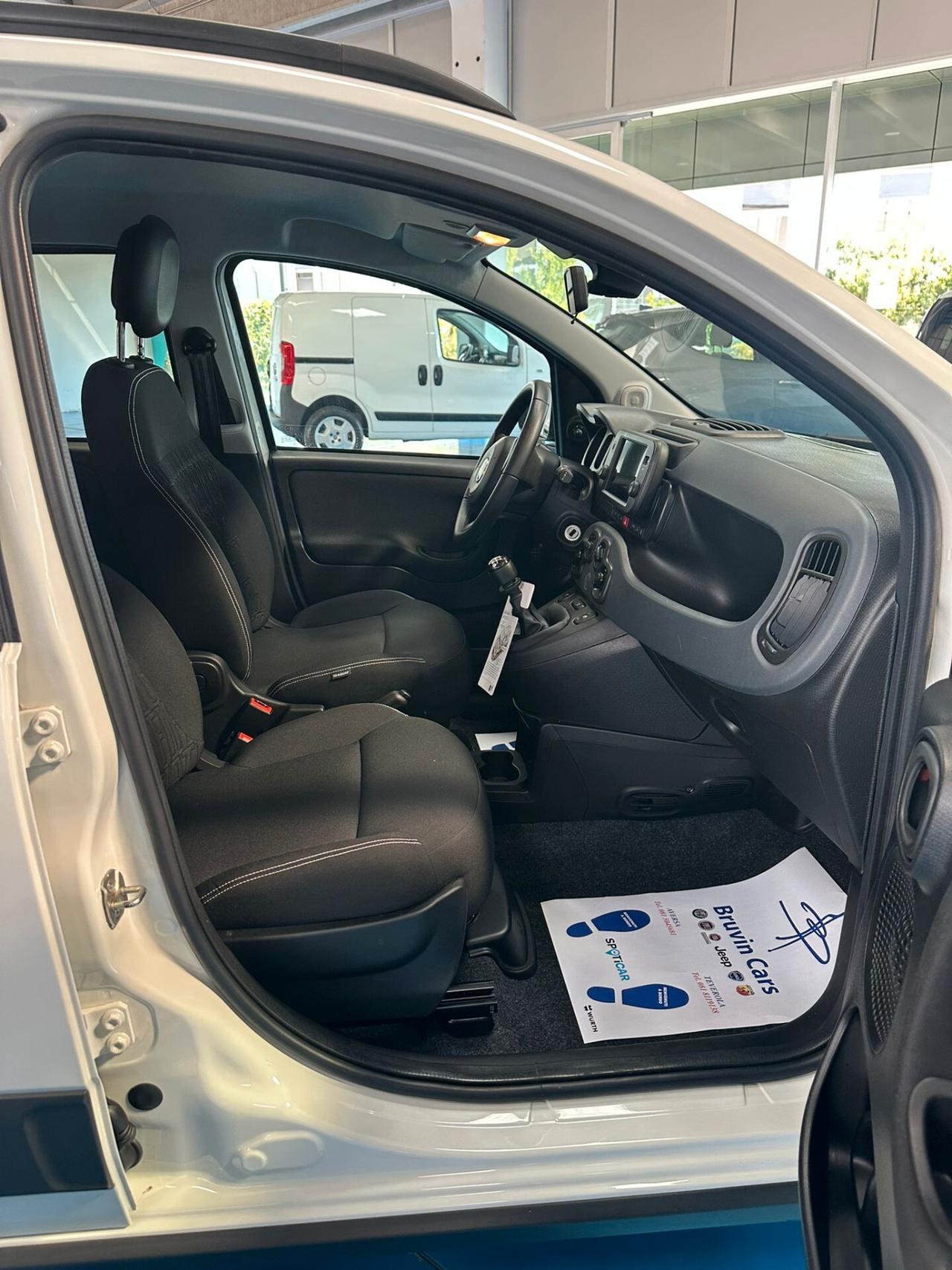 Fiat Panda CROSS 1.0 hybrid 2024 km aziendale