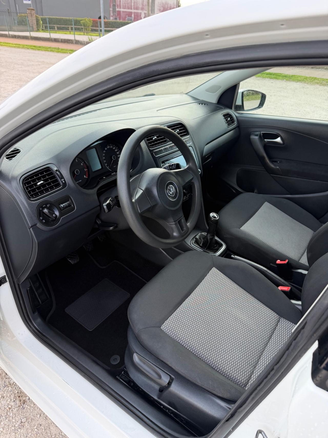 VOLKSWAGEN POLO 1.2 BENZINA 5 PORTE NEOPATENTATi
