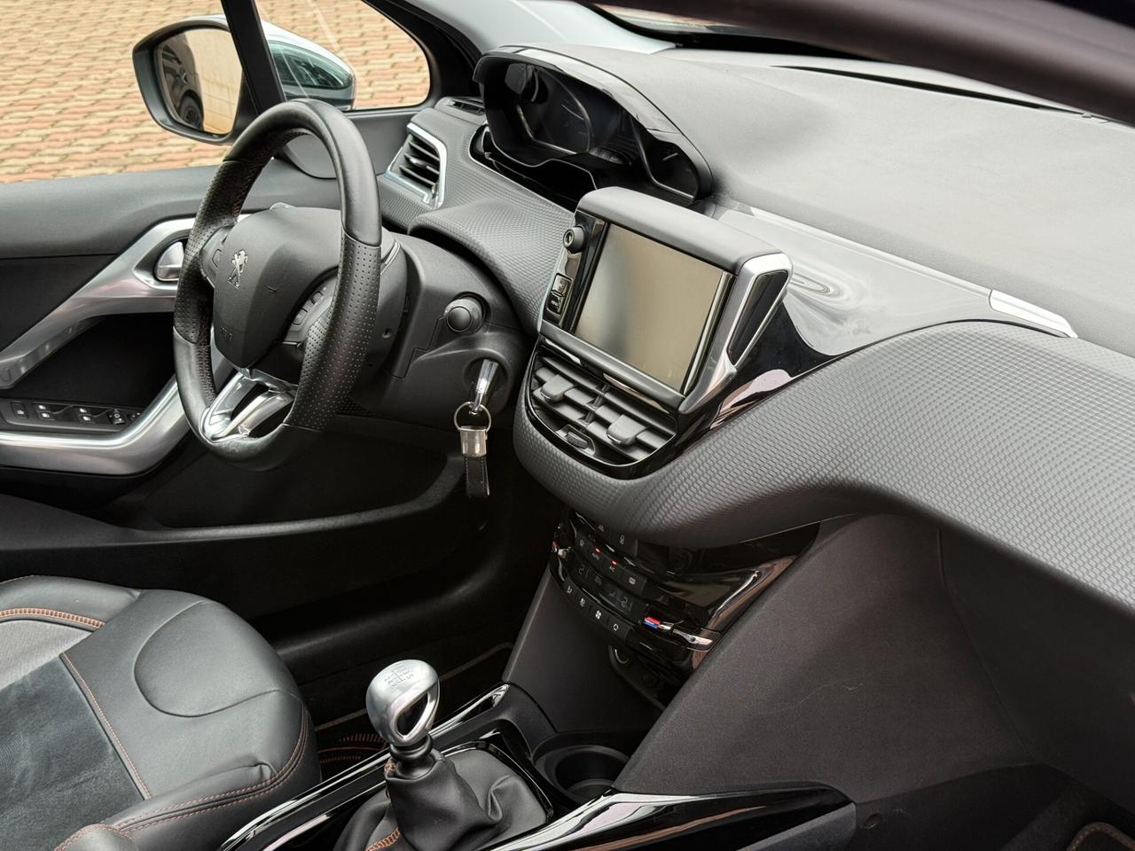 Peugeot 2008 BlueHDi 120 S&S Tetto Pelle JBL Luci Ambiente