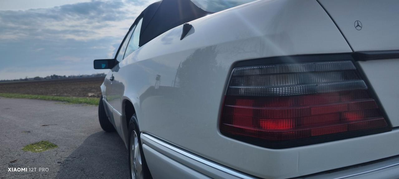 Mercedes-benz E 200 CABRIO (Mosca bianca)