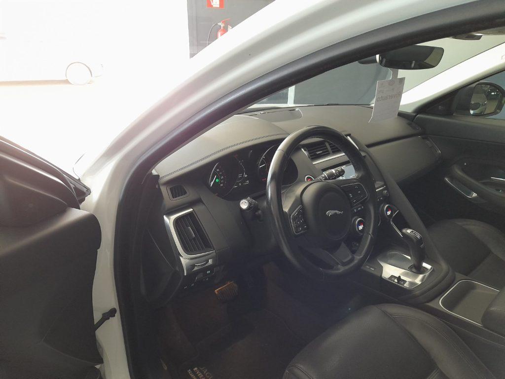 JAGUAR E-Pace (X540) E-Pace 2.0D 180 CV A...