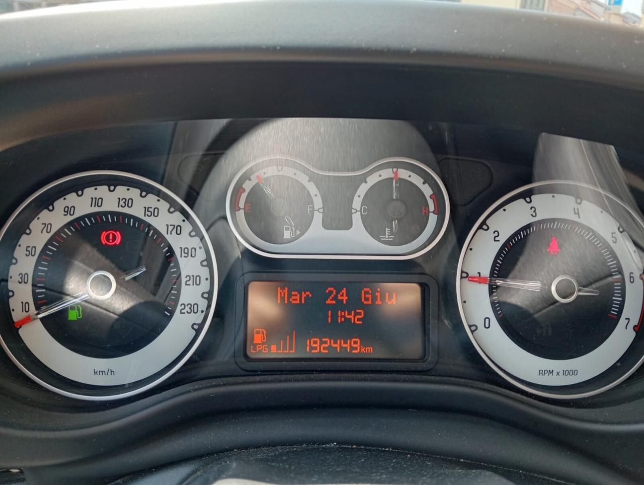Fiat 500L 1.4 T-Jet 120 CV GPL Lounge