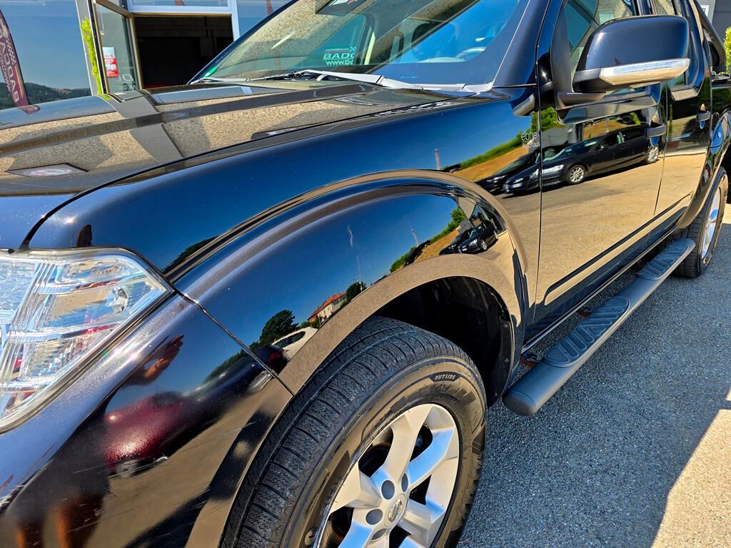 Nissan Navara 2.5 dCi 190CV "LE"