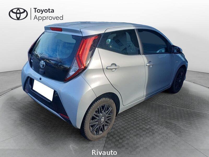 Toyota Aygo 1.0 VVT-i x-play MMT