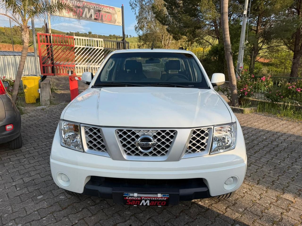 Nissan Navara 2.5 dCi 190CV 4 porte Double Cab LE