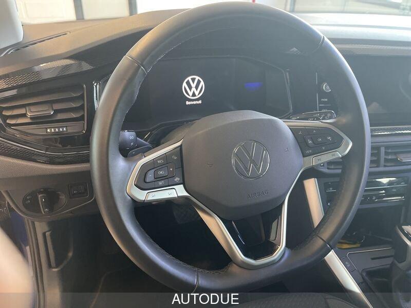 Volkswagen Polo VI 2022 1.0 tsi Life 95cv dsg