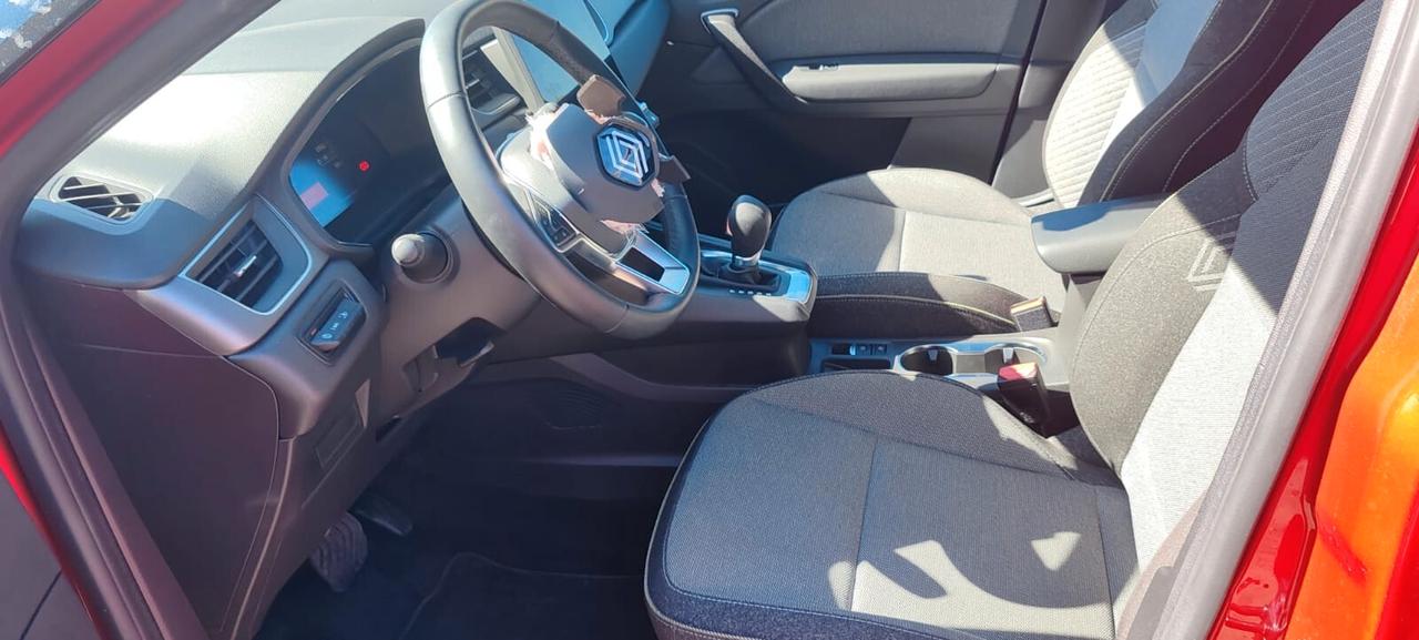 Renault Captur Full Hybrid E-Tech Incidentata