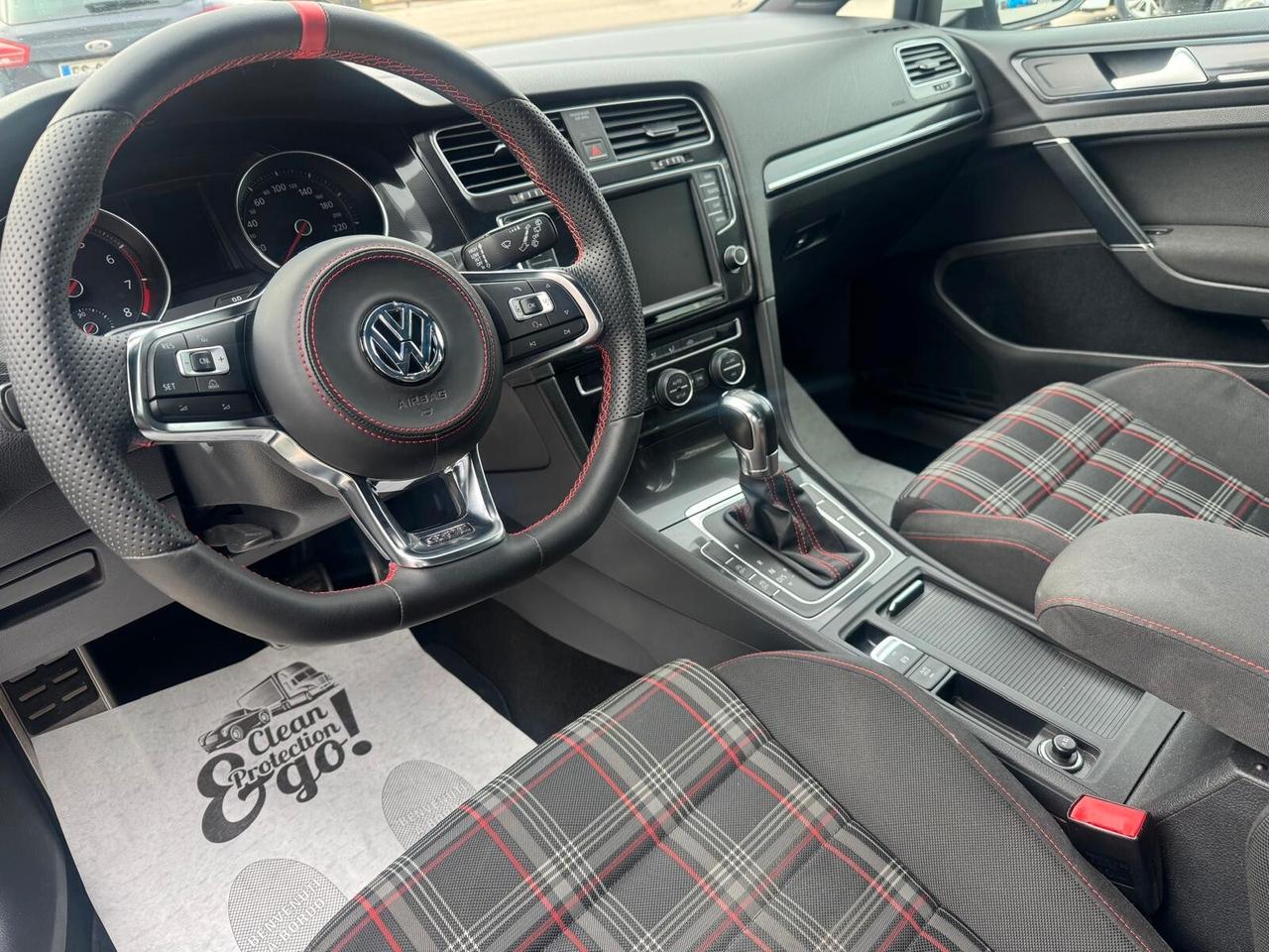 Volkswagen Golf GTI 2.0 DSG 5p. Garanzia