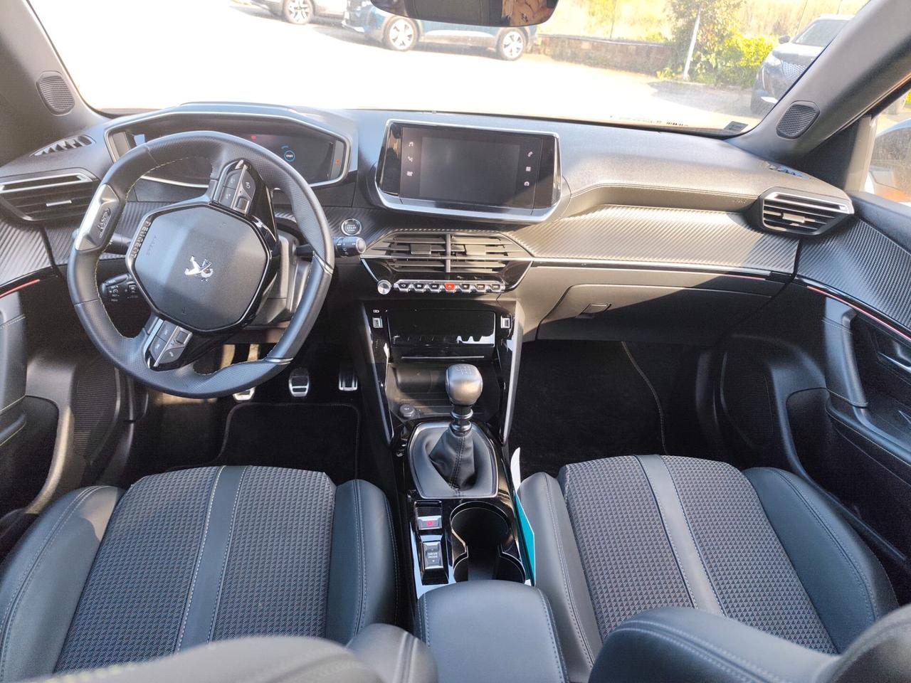 Peugeot 2008 PureTech 130 S&S GT