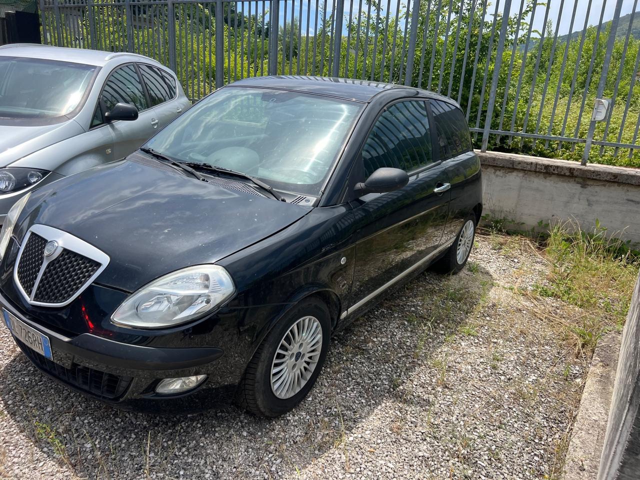 Lancia Ypsilon 1.3 MJT 90 CV Oro