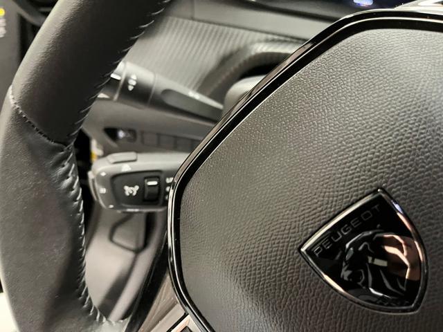 PEUGEOT 2008 PureTech 100 S&S Allure pari al nuovo!