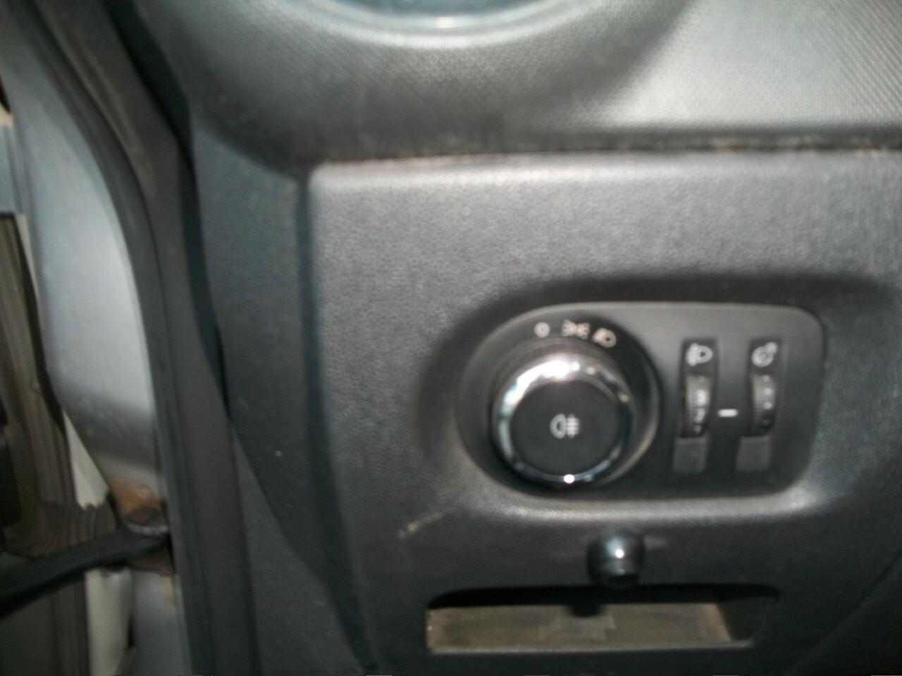 Opel Corsa 1.3 CDTI 75CV ecoFLEX 5 porte Club EURO 04 KM 230450 SI NUOVI PATENTATI COME VISTA