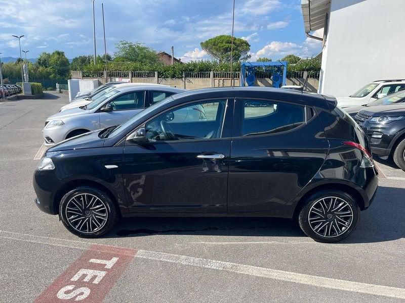 Lancia Ypsilon Ypsilon 1.0 FireFly 5 porte S&S Hybrid Silver