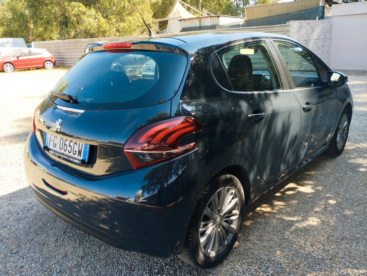 Peugeot 208 BlueHDi 75 5 porte Allure