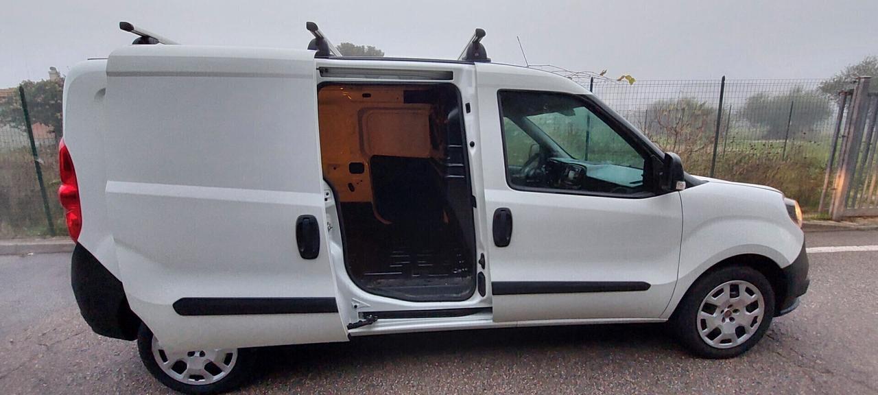 DOBLO" MAXI CARGO 3 POSTI 1,4 T-JET 120 CV METANO DI SERIE POCHI KM PARI AL NUOVO FULL FULL