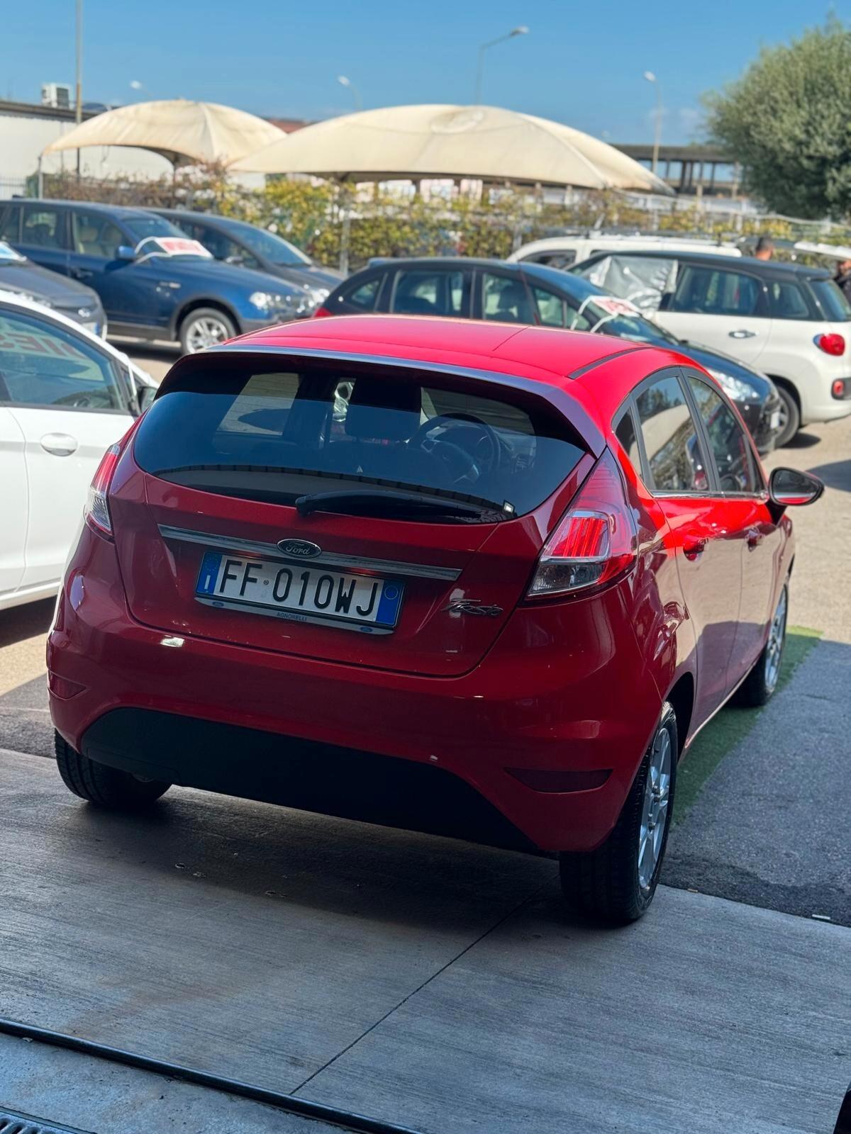 Ford Fiesta 1.4 5 porte Bz.- GPL Black & White Edition