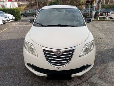 Lancia Ypsilon 1.2 8v Silver ecochic Gpl 69cv E6