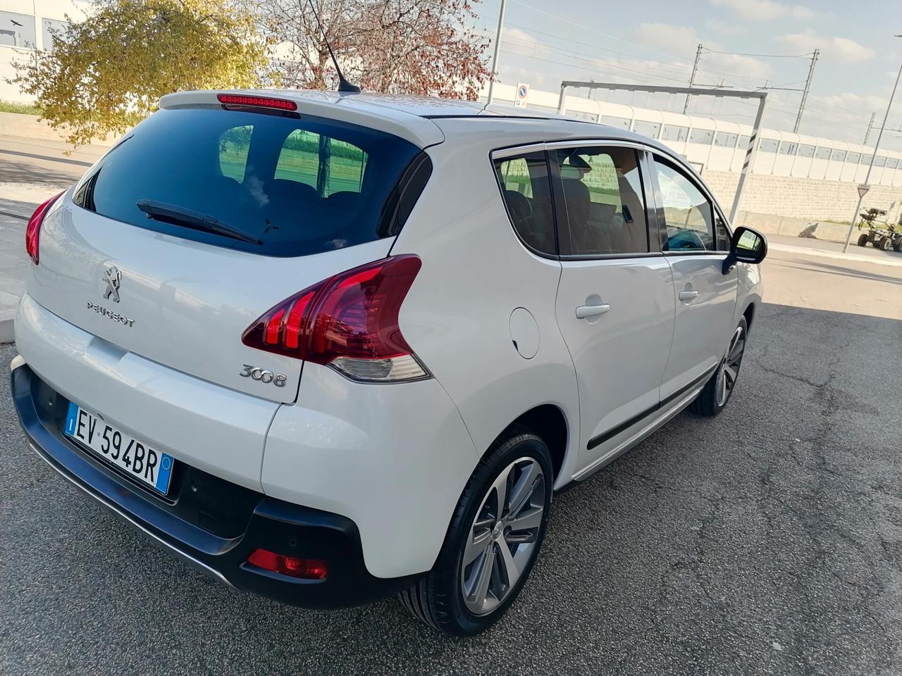 Peugeot 3008 1.6 HDi 115CV Allure TETTO PANORAMICO 2014