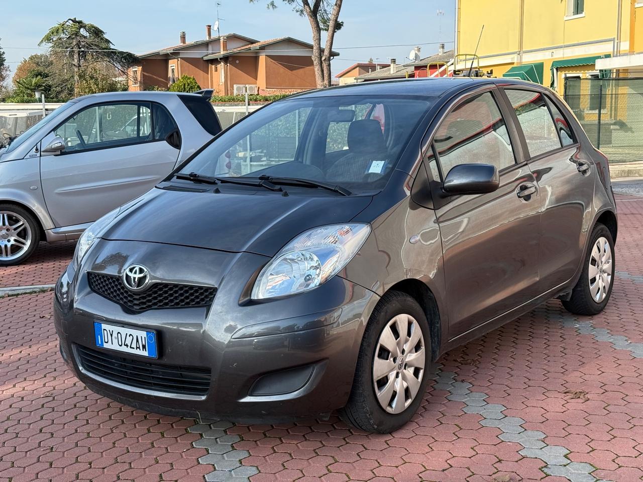 Toyota Yaris 1.3 5 porte Sol