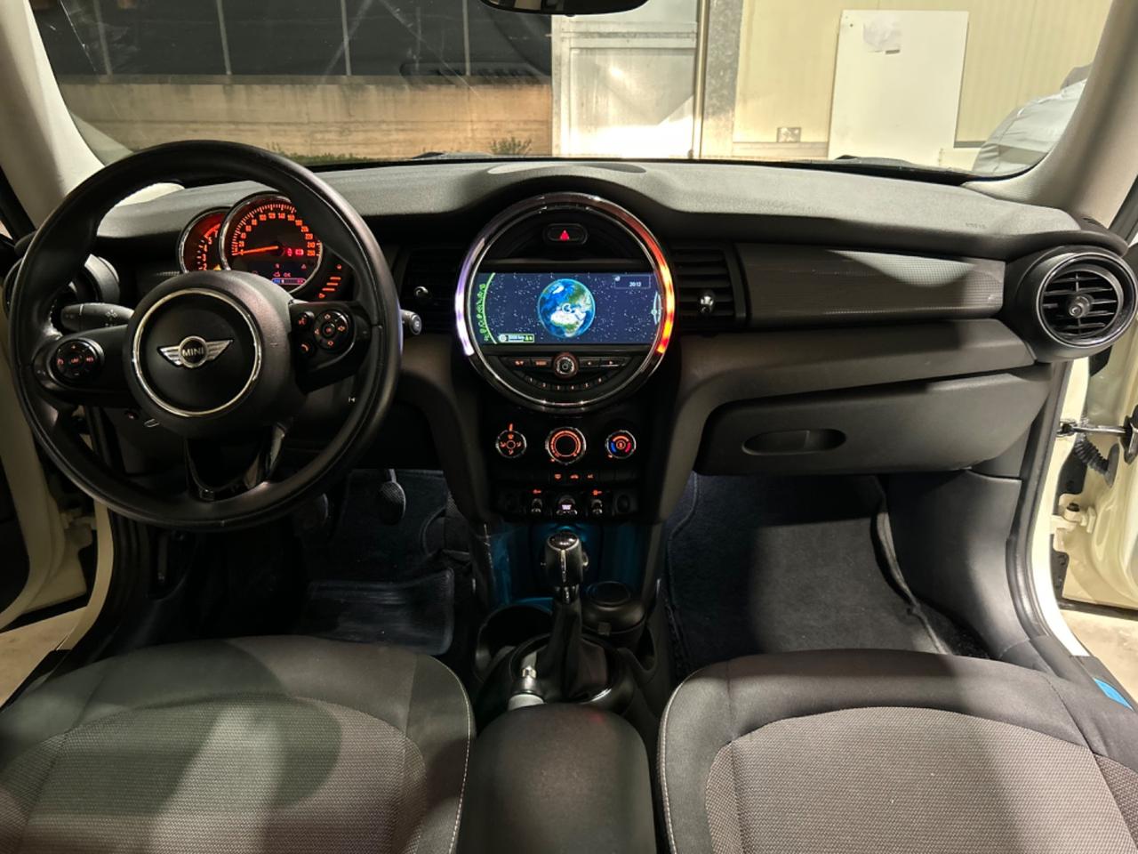 Mini Cooper D 1.5 3p