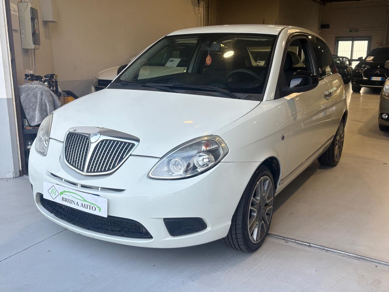 Lancia Ypsilon 1.2 69 CV Diva