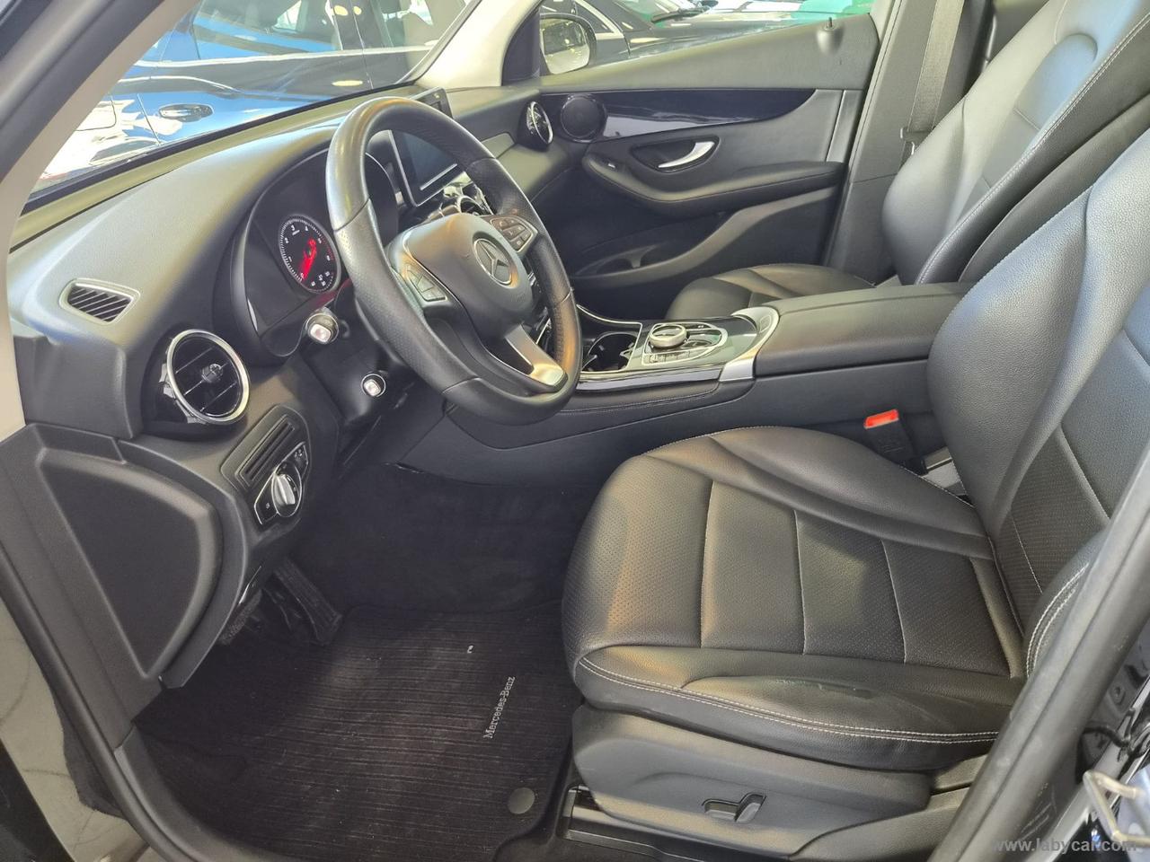 MERCEDES-BENZ GLC 220 d 4Matic Coupé Business