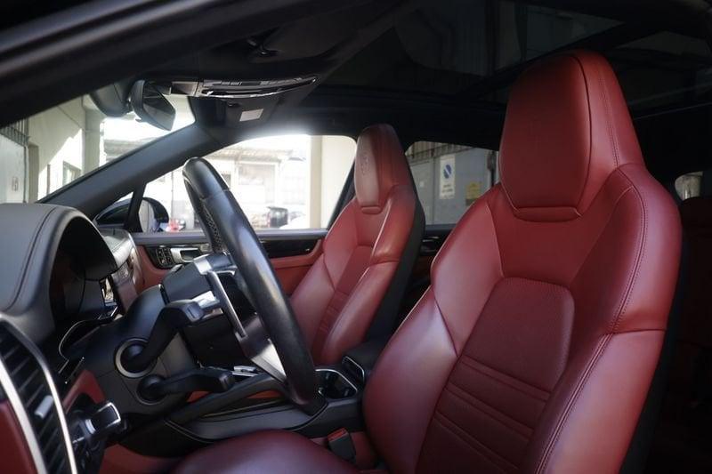 Porsche Cayenne Porsche Cayenne 3.0 V6 E-Hybrid TETTO PANORAMICO Unicoproprietario