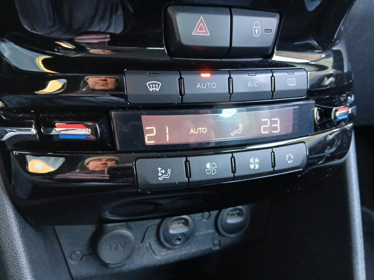 Peugeot 208 1.2 VTi 82 CV 5 porte Limited