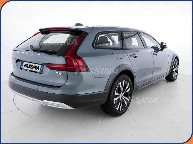 Volvo V90 Cross Country B4 (d) AWD automatico Core 197 CV