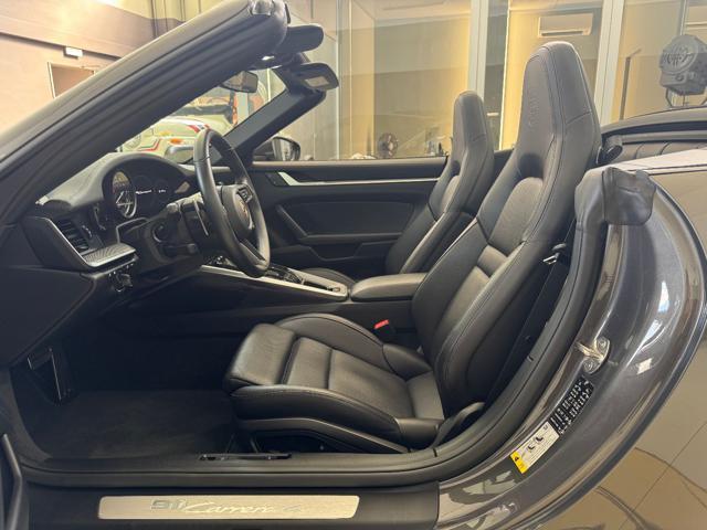 PORSCHE 992 Carrera 4 Cabriolet UNIPRO - SPORT CHRONO