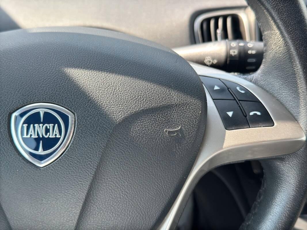 Lancia Ypsilon III 1.0 firefly hybrid Gold s&s 70cv CON CARPLAY