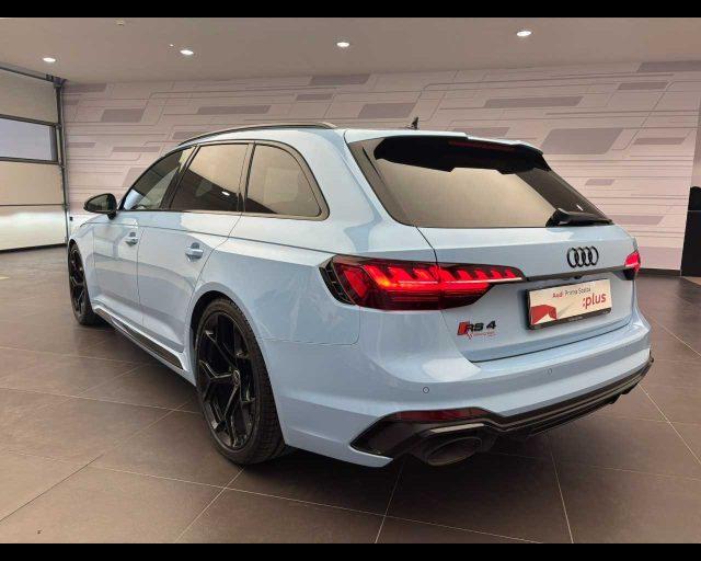 AUDI RS 4 Avant