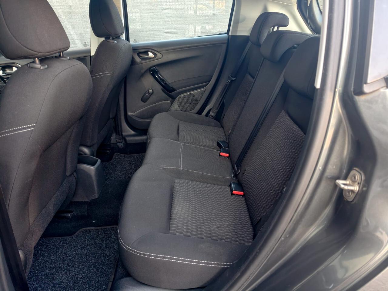 Peugeot 208 BENZINA 5 PORTE UNIPRO 2017