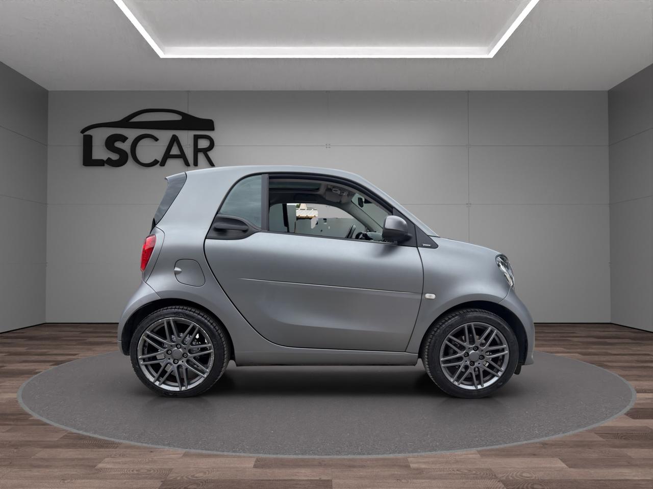 smart forTwo Allestimento BRABUS - Unipro - Promo Finanziamento - Tetto panoramico - LED