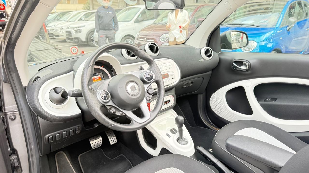 Smart ForTwo 70 1.0 twinamic cabrio Passion LED PDC BLUETOOTH CERCHI 16 PACK SPORT PDC