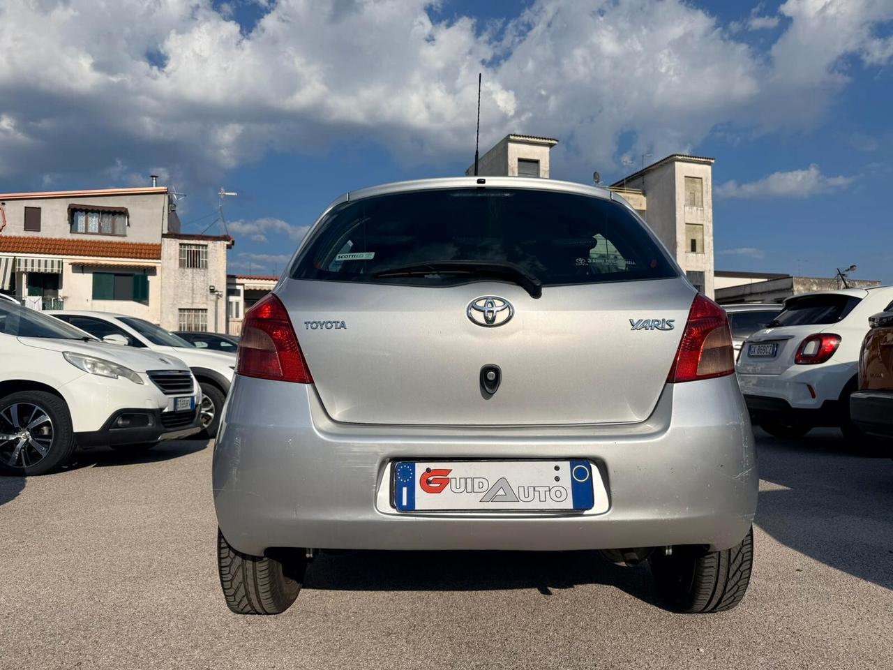 Toyota Yaris 1.0 5 porte Sol