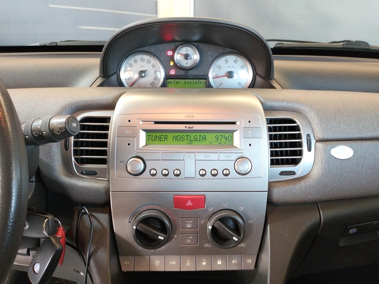 Lancia Ypsilon 1.3 MJT 75 CV Platino