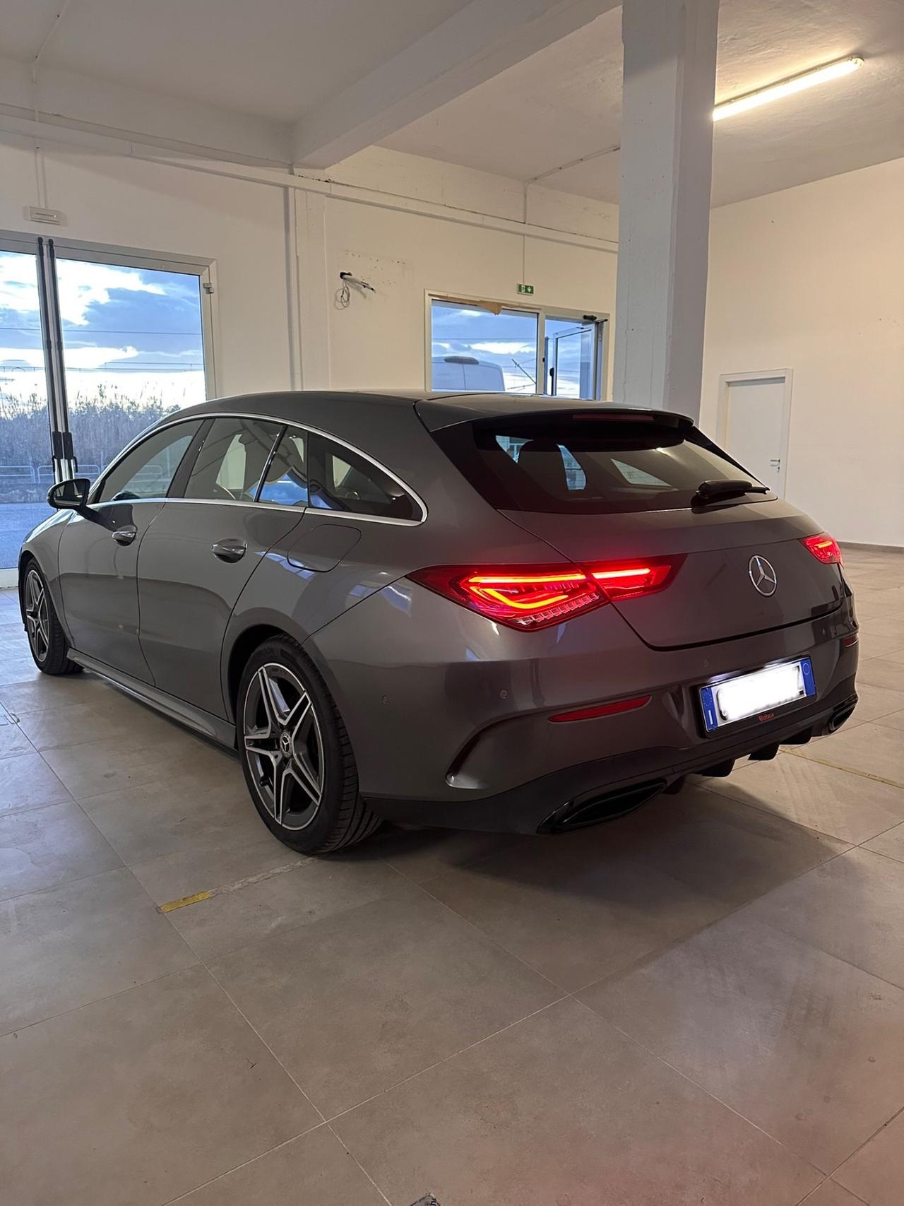 Mercedes-benz shooting brake CLA 180 Automatic Premium