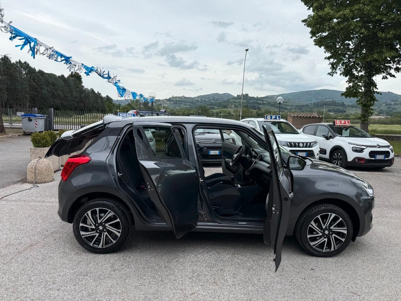 "PERFETTA " Suzuki Swift 1.2 Hybrid 4WD TOP