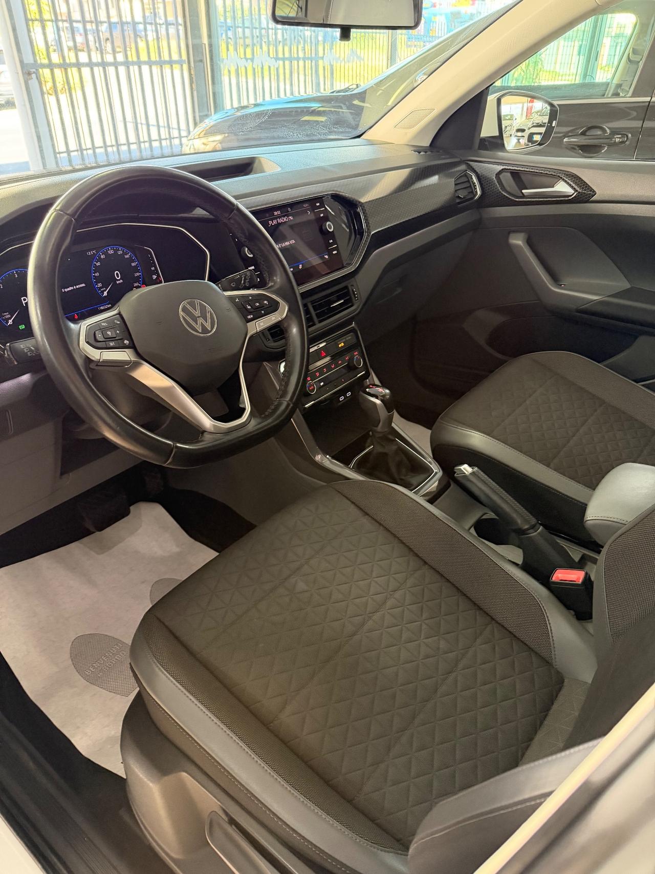 Volkswagen T-Cross 1.6 TDI DSG SCR Advanced 95CV R-LINE