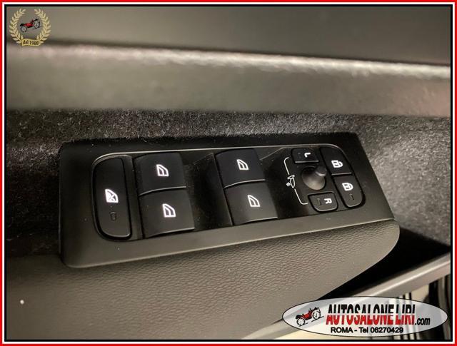VOLVO XC40 T3 Geartronic Momentum Pro