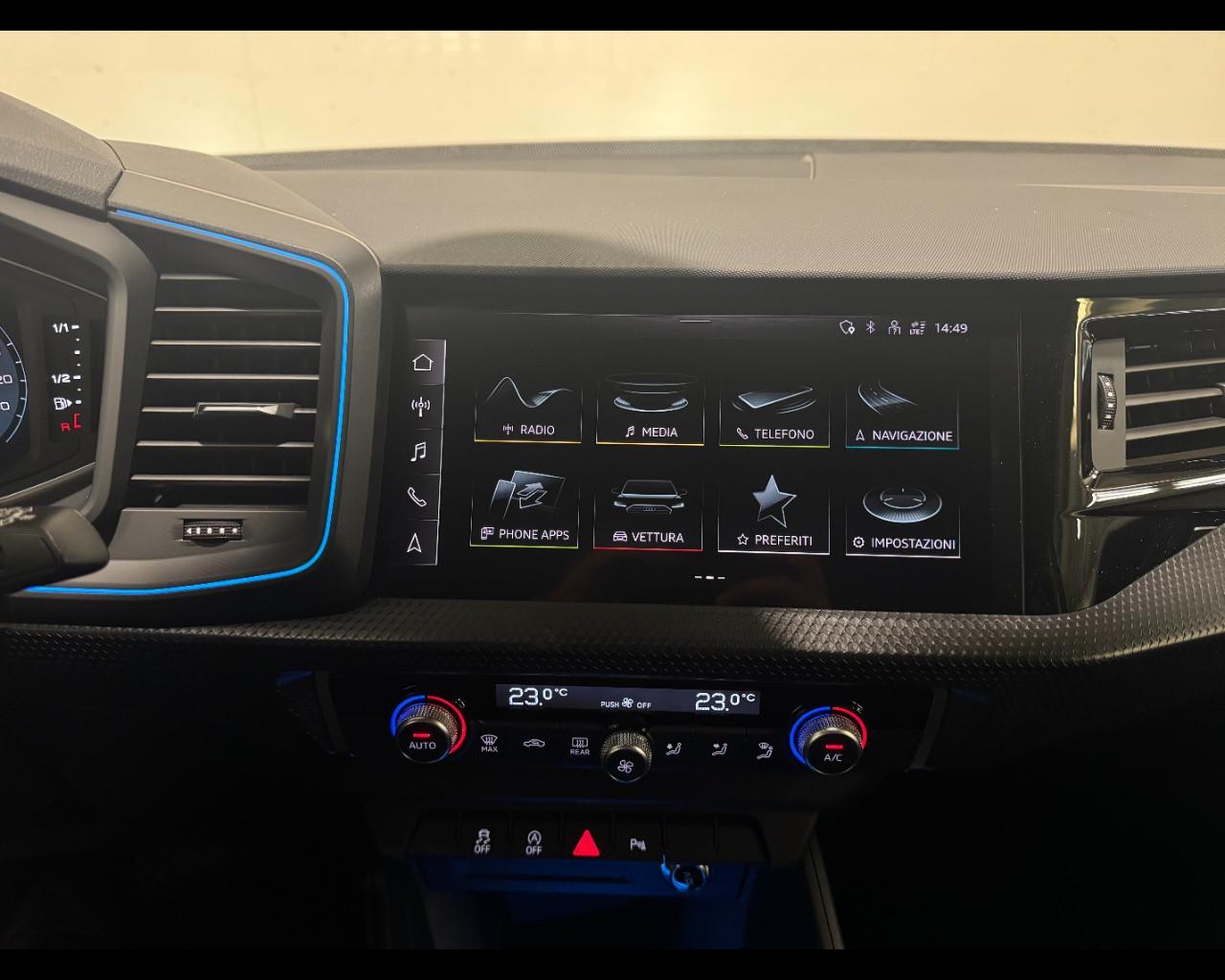 AUDI A1 ALLSTREET 30 TFSI S-TRONIC IDENTITY CONTRAST