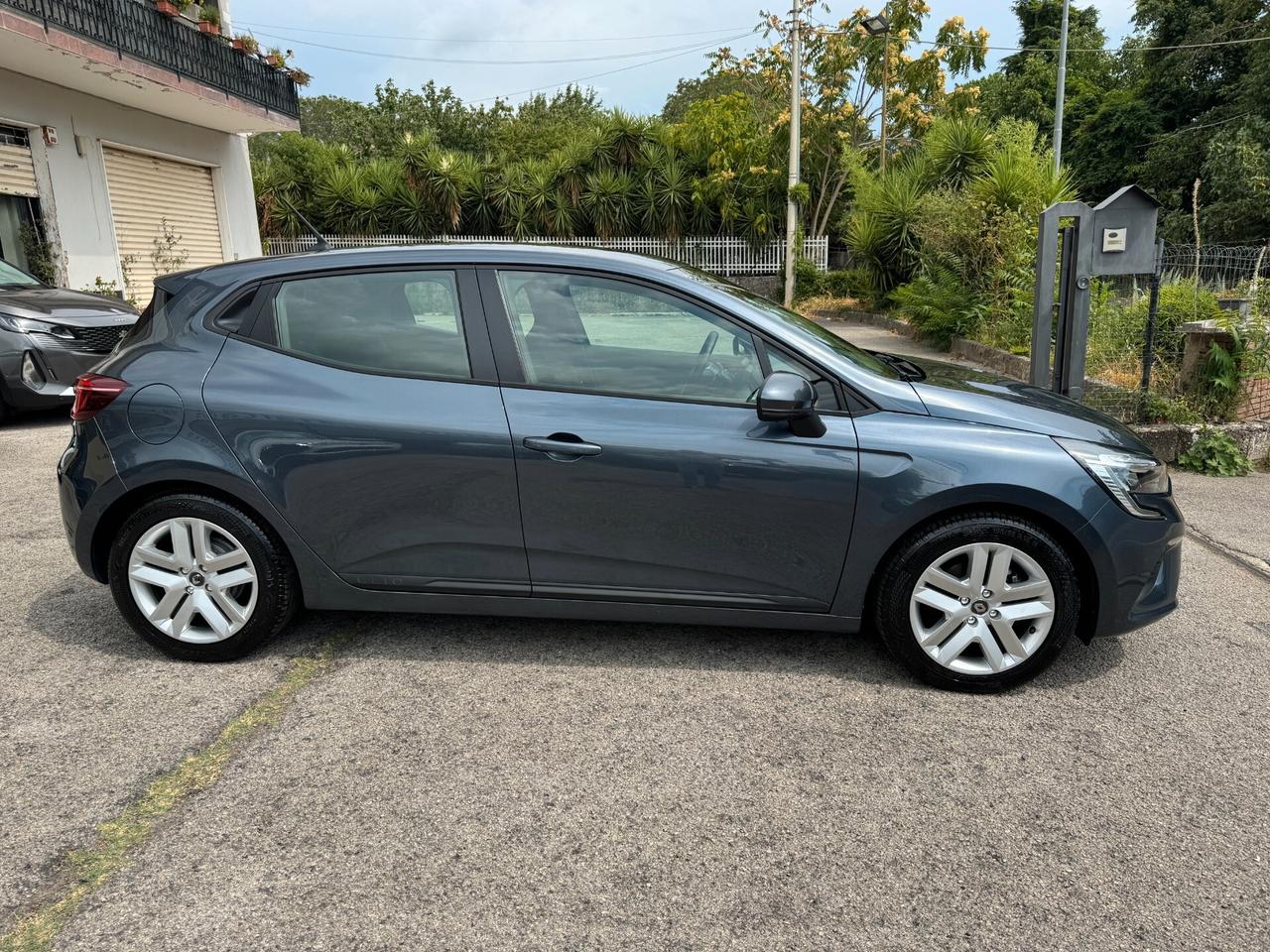 Renault Clio Full Hybrid E-Tech 140 CV 5 porte Intens